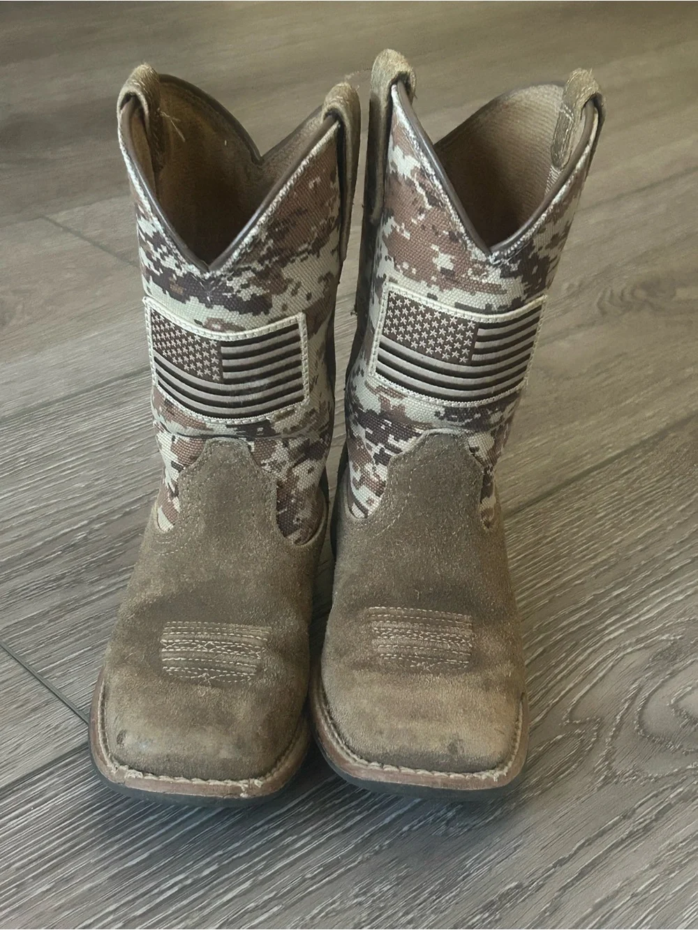 Ariat owned pre